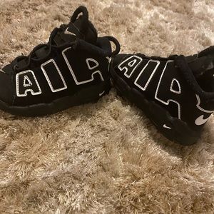 7C Nike air black and white shoes